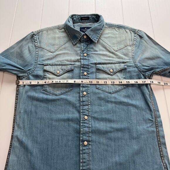 American Eagle AE Women’s size XS Denim pearl Snap Western Shirt Vintage Fit - Picture 6 of 7